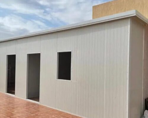مظلات وسواتر مجد الرياض للمقاولات العامة لتركيب جميع أنواع ساندوتش بانل في الرياض